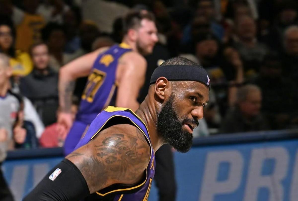 ayx sports-湖人球星三分绝杀，全场观众热烈欢呼，分析生产操作.的简单介绍